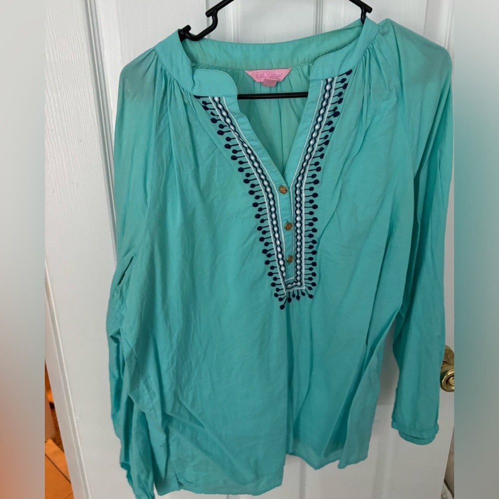 Lilly Pulitzer blue top size large